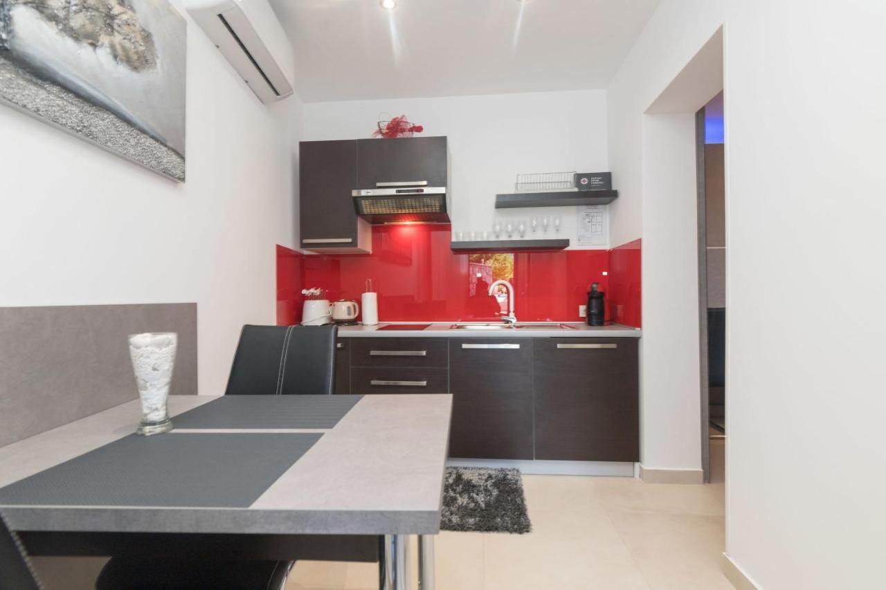 Apartments Villa Adore อิตชิชี ภายนอก รูปภาพ