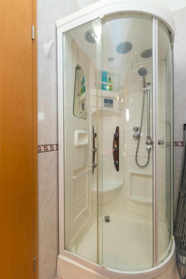 Apartments Villa Adore อิตชิชี ภายนอก รูปภาพ