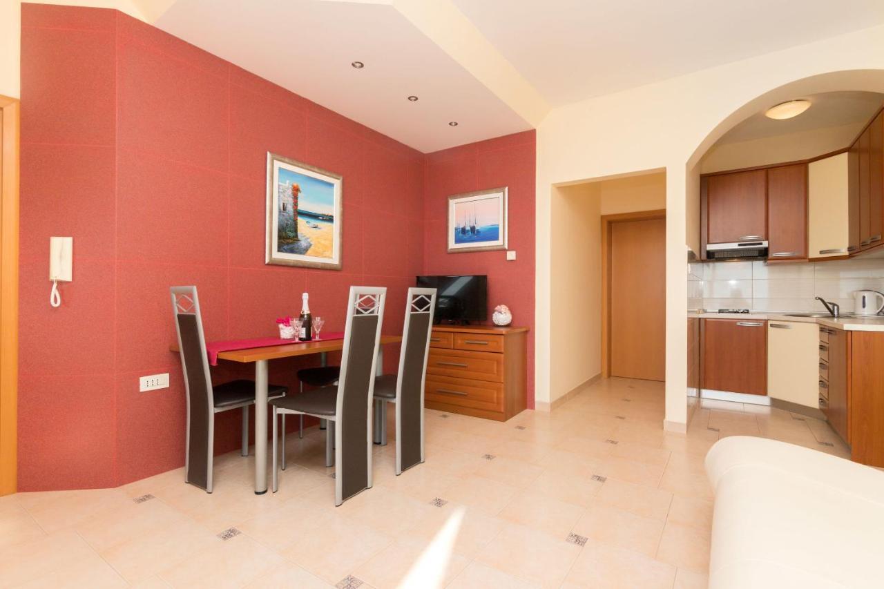 Apartments Villa Adore อิตชิชี ภายนอก รูปภาพ