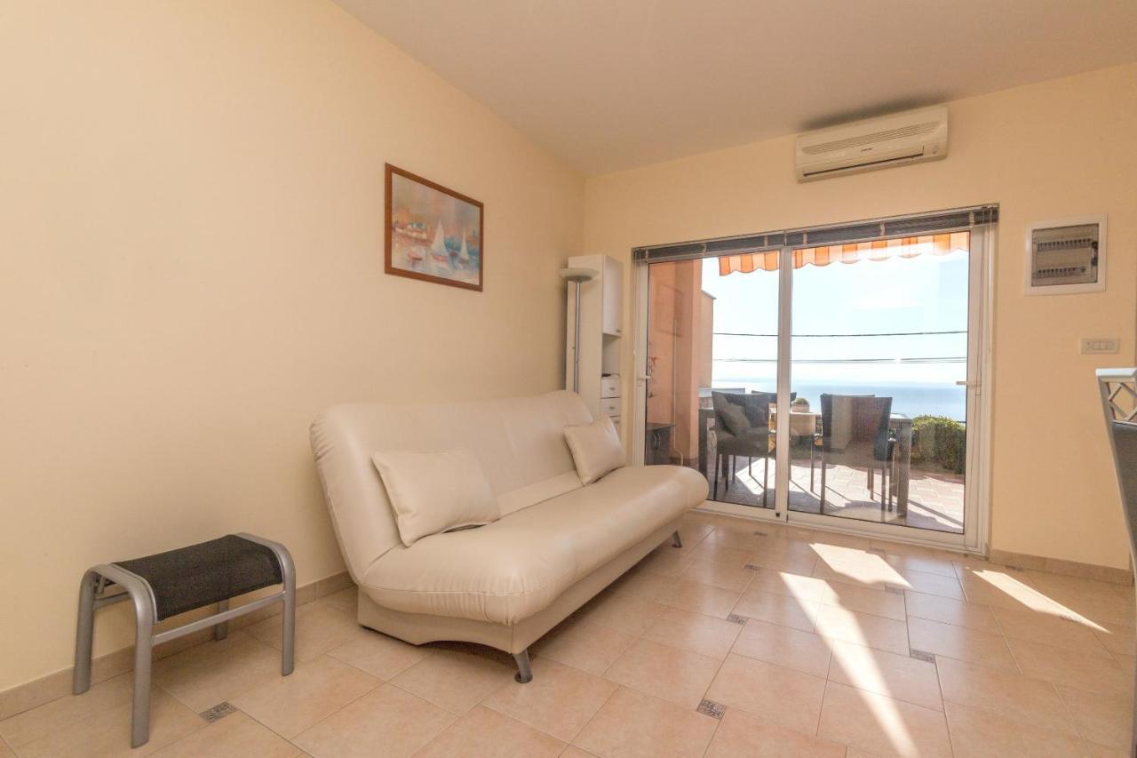 Apartments Villa Adore อิตชิชี ภายนอก รูปภาพ