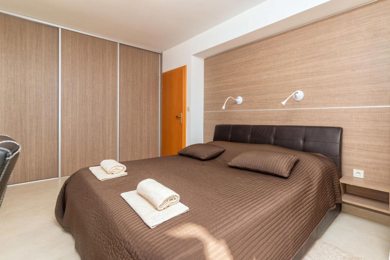Apartments Villa Adore อิตชิชี ภายนอก รูปภาพ